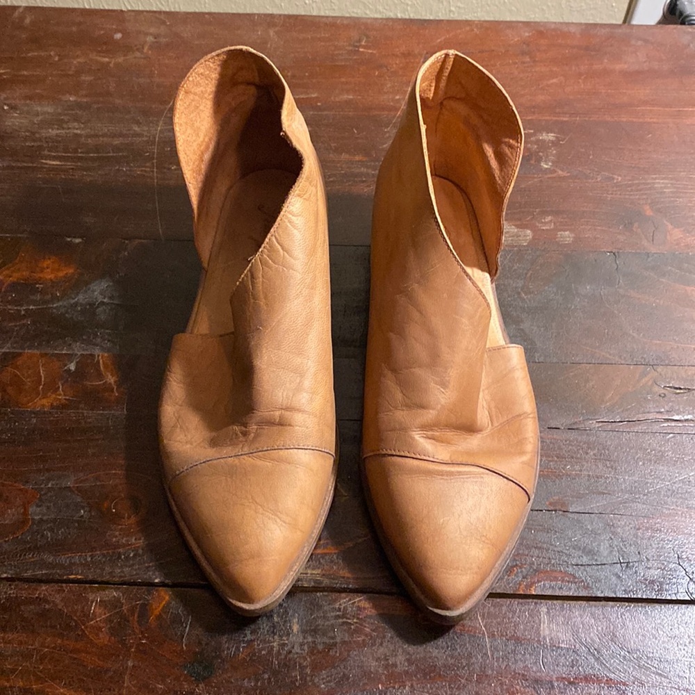 Women’s leather Free People D’orsey cutout flats. Fall winter. Size 39 EU. 8 US